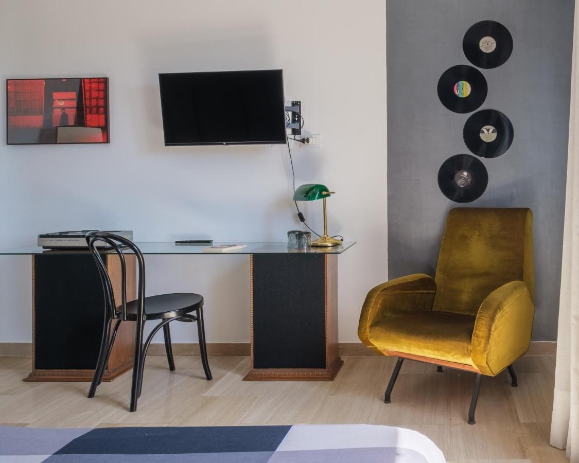 Fabula Rooms 3 Suites With Private Bathroom Bologna Buitenkant foto